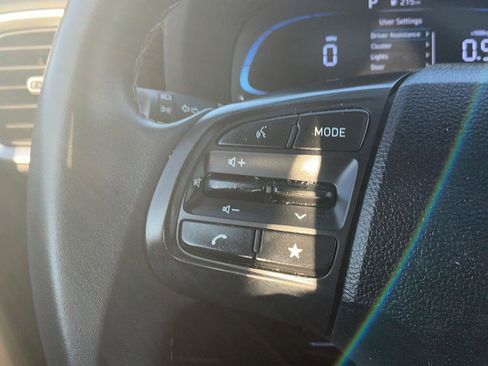 Certified 2023 Hyundai Venue SEL image 17