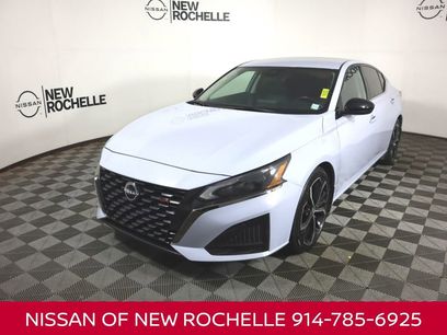 Used 2023 Nissan Altima 2.5 SR