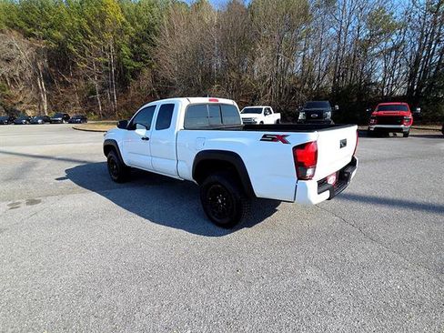 Used 2020 Toyota Tacoma SR w/ SX Package image 8