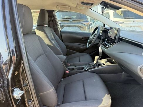 Used 2024 Toyota Corolla LE FWD image 27