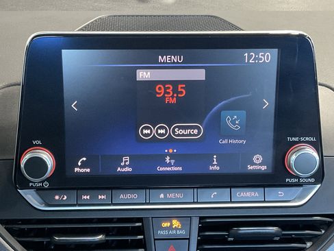 Used 2024 Nissan Altima 2.5 SR FWD image 14