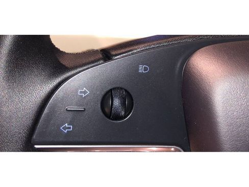 Used 2024 Tesla Model S image 25