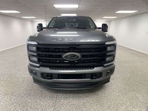 Used 2024 Ford F250 Lariat w/ Black Appearance Package AWD/4WD image 3