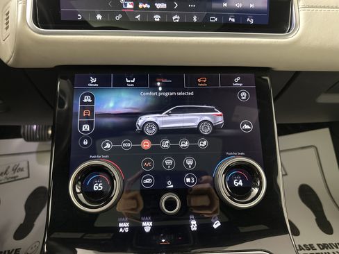 Used 2020 Land Rover Range Rover Velar R-Dynamic HSE image 18