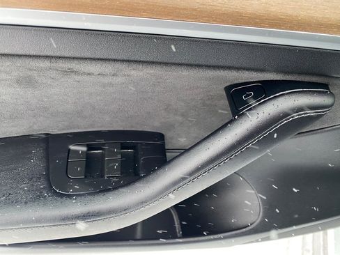 Used 2023 Tesla Model 3 Standard Range image 15