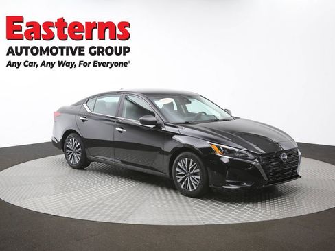 Used 2025 Nissan Altima 2.5 SV FWD image 48