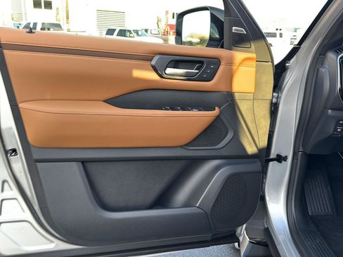 New 2026 Nissan Armada SL w/ Captain's Chari Seat Package RWD image 14
