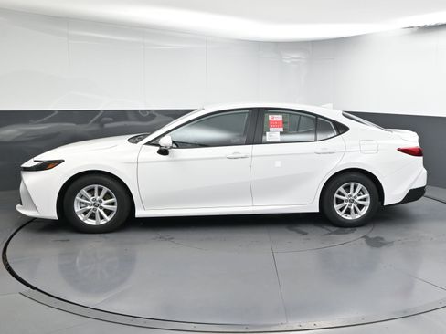 Certified 2025 Toyota Camry LE w/ Convenience Package image 5