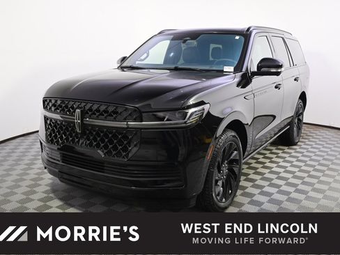 New 2025 Lincoln Navigator Reserve w/ Jet Appearance Package image 1