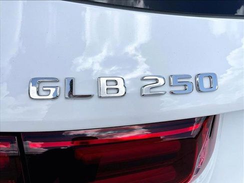 New 2026 Mercedes-Benz GLB 250 image 28