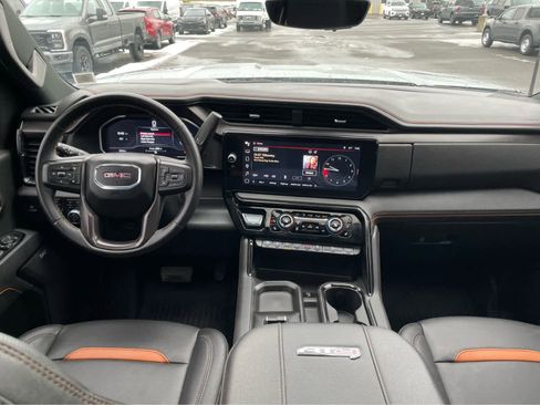 Used 2025 GMC Sierra 2500 AT4 w/ AT4 Premium Plus Package image 18