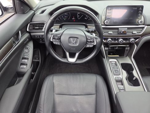 Used 2020 Honda Accord Touring image 31