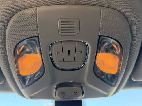Used 2021 Jeep Compass Latitude w/ Sun and Sound Group FWD image 13