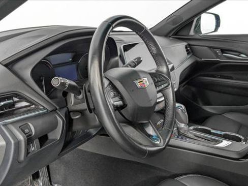 Used 2024 Cadillac CT4 Luxury image 24