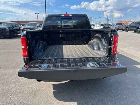 New 2026 RAM 1500 Big Horn AWD/4WD image 17