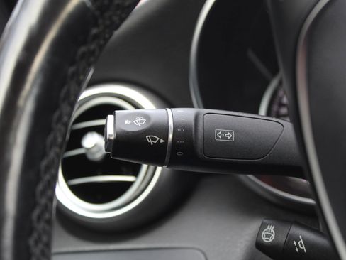 Used 2017 Mercedes-Benz C 300 4MATIC Sedan image 30