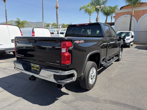 Used 2025 Chevrolet Silverado 2500 LT w/ Convenience Package AWD/4WD image 8