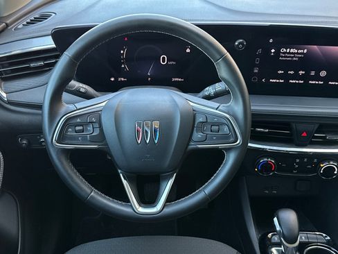 Used 2025 Buick Encore GX Preferred FWD image 16
