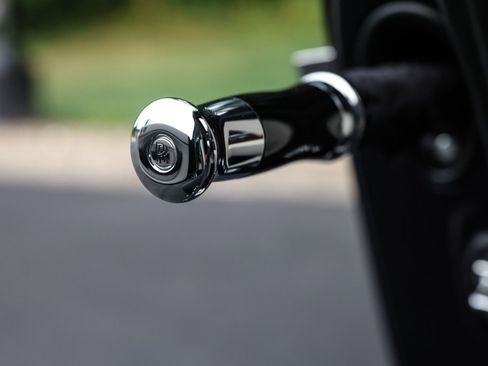 Used 2019 Rolls-Royce Dawn image 18