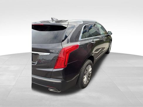 Used 2017 Cadillac XT5 Luxury w/ Driver Awareness Package AWD/4WD image 7