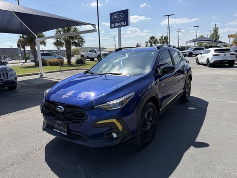 Used 2025 Subaru Crosstrek 2.5i Sport w/ Crosstrek Mirror Package AWD/4WD image 3