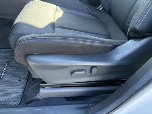 Used 2024 Subaru Ascent Premium w/ Convenience Package image 27