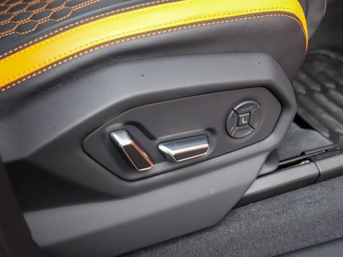 Used 2024 Lamborghini Urus S AWD/4WD image 71