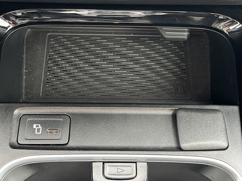 Used 2023 Mercedes-Benz EQB 350 4MATIC SUV image 7