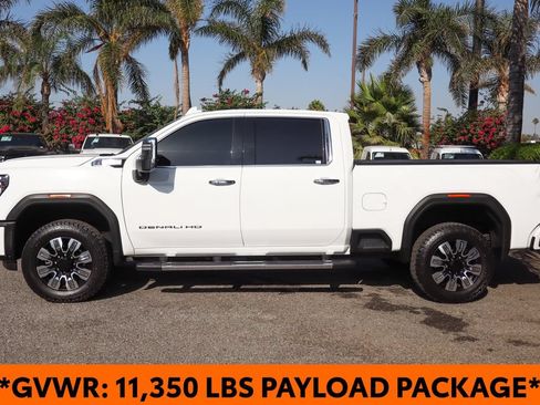 Used 2024 GMC Sierra 2500 Denali w/ Denali Reserve Package AWD/4WD image 5