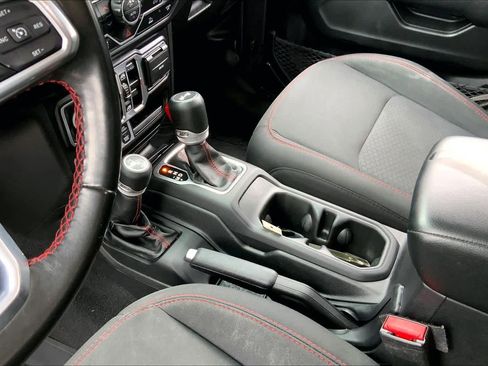 Used 2021 Jeep Wrangler Unlimited Rubicon image 16