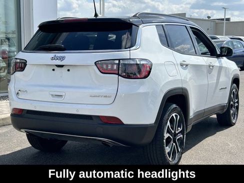 Used 2023 Jeep Compass Limited AWD/4WD image 7