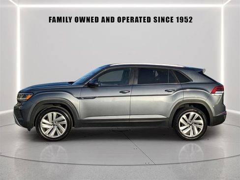 Certified 2023 Volkswagen Atlas Cross Sport SE image 4