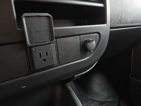 Used 2024 GMC Savana 2500 Work Van w/ Driver Convenience Package image 19