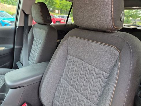 Used 2024 Chevrolet Equinox LT FWD image 12