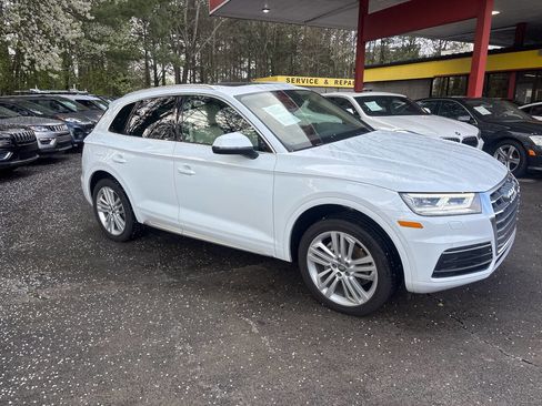 Used 2019 Audi Q5 2.0T Premium Plus image 2