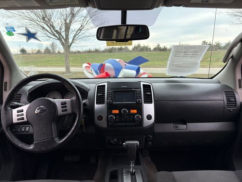 Used 2018 Nissan Frontier PRO-4X image 14