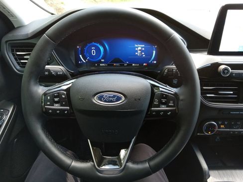 Used 2022 Ford Escape SEL w/ Technology Package AWD/4WD image 13