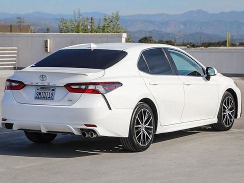 Certified 2023 Toyota Camry SE image 6