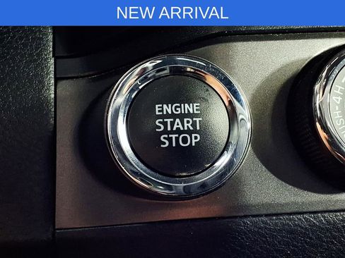 Used 2020 Toyota Tacoma TRD Off-Road w/ Technology Package image 17