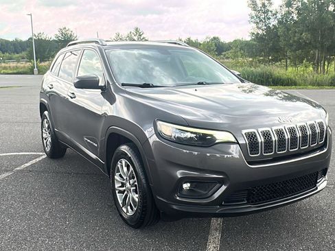Used 2019 Jeep Cherokee Latitude Plus w/ Comfort/Convenience Group image 1