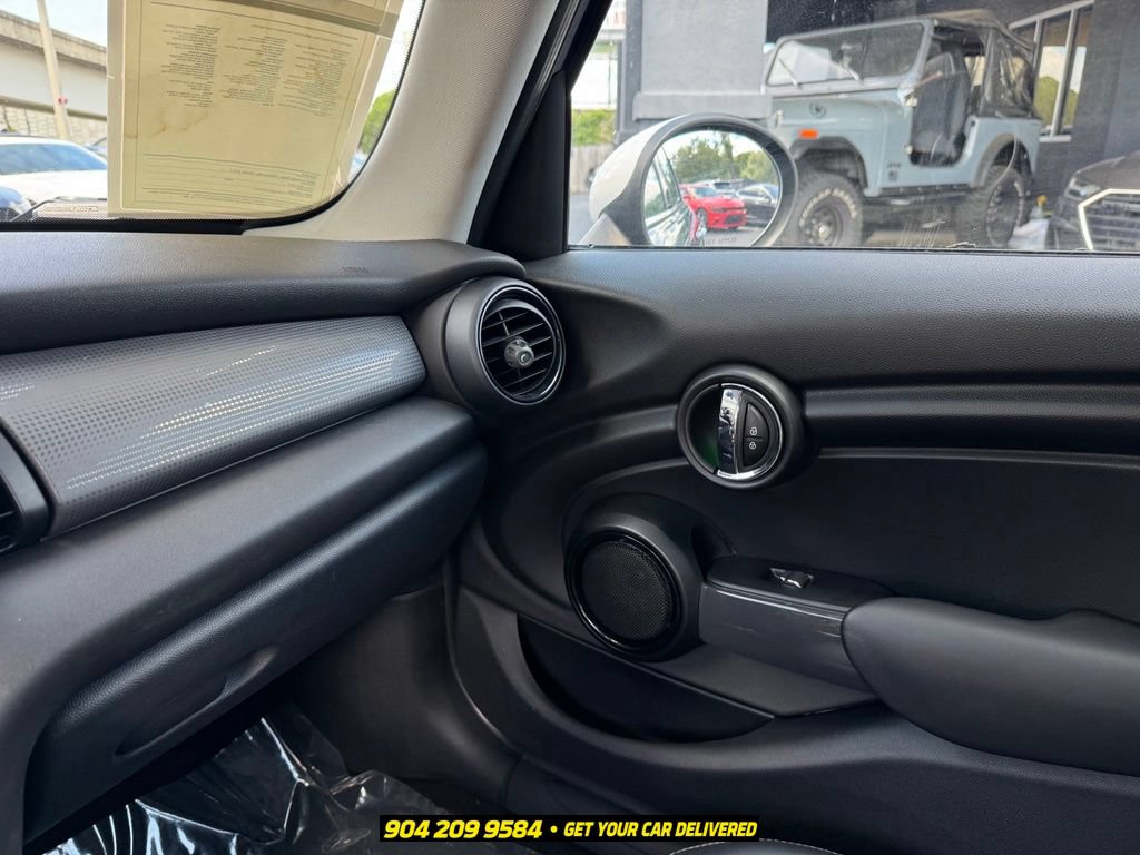 Used 2015 MINI Cooper 4-Door Hardtop FWD image 15