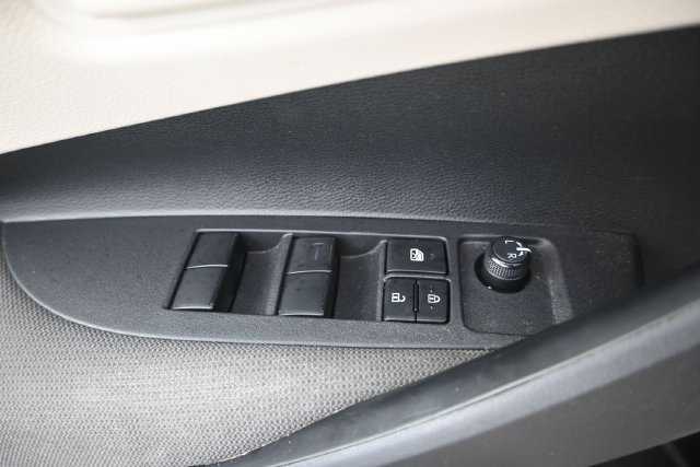Used 2024 Toyota Corolla LE FWD image 9