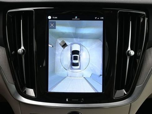 Used 2023 Volvo S60 B5 Plus FWD image 20