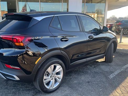 Used 2025 Buick Encore GX Preferred image 2