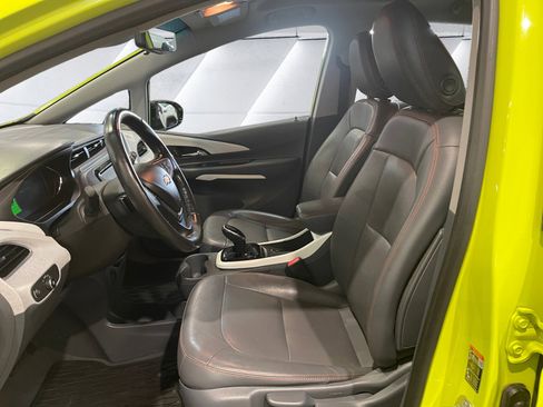 Used 2019 Chevrolet Bolt Premier w/ Infotainment Package image 10