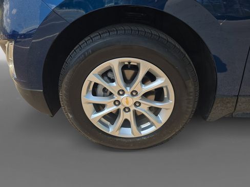 Used 2020 Chevrolet Equinox LT w/ LPO, Floor Liner Package FWD image 9