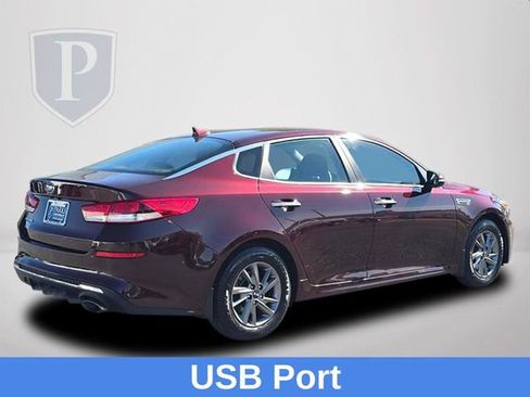 Used 2019 Kia Optima LX image 4