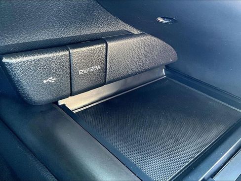 Used 2023 Toyota Camry LE image 33