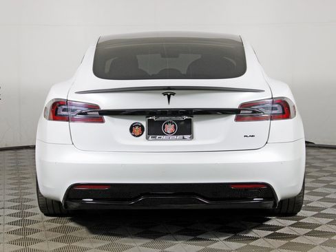 Used 2022 Tesla Model S Plaid image 6
