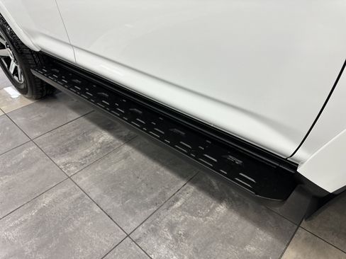 Used 2024 Toyota 4Runner TRD Off-Road Premium image 9